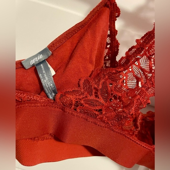 💖(2 for $15)💖 Aerie Red Lace Bralette - Picture 4 of 4